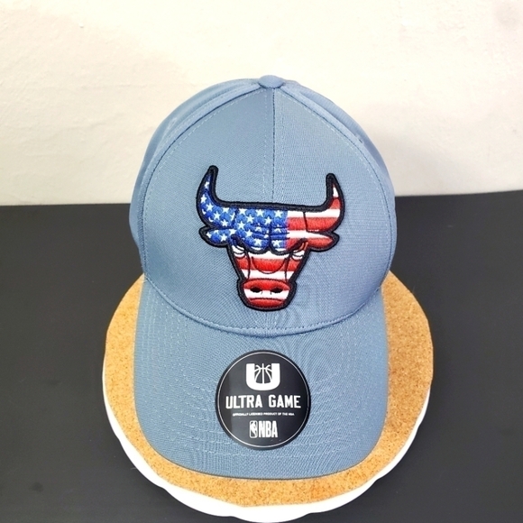 Ultra Game NBA USA Flag Chicago Bulls Hat Cap One Size Fits Most HTF RARE - Picture 1 of 7